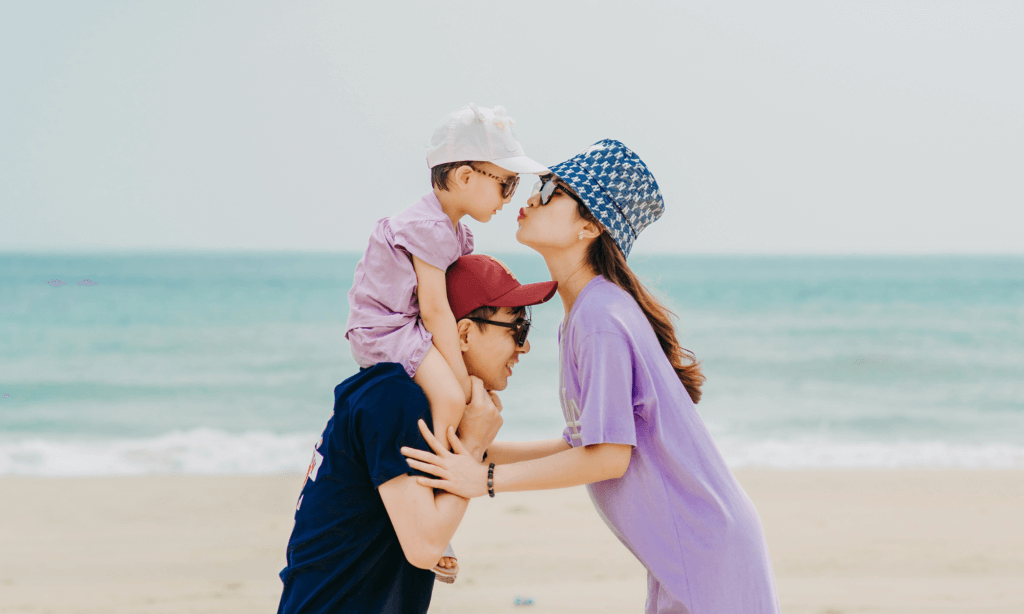 La Marmaï - Accompagnement parental - famille à la plage