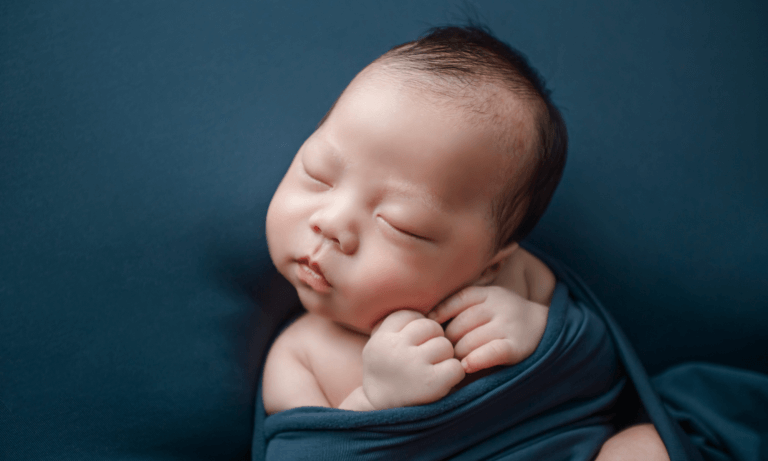 Lire la suite à propos de l’article 5 Mantras pour gérer en douceur les réveils nocturnes de bébé